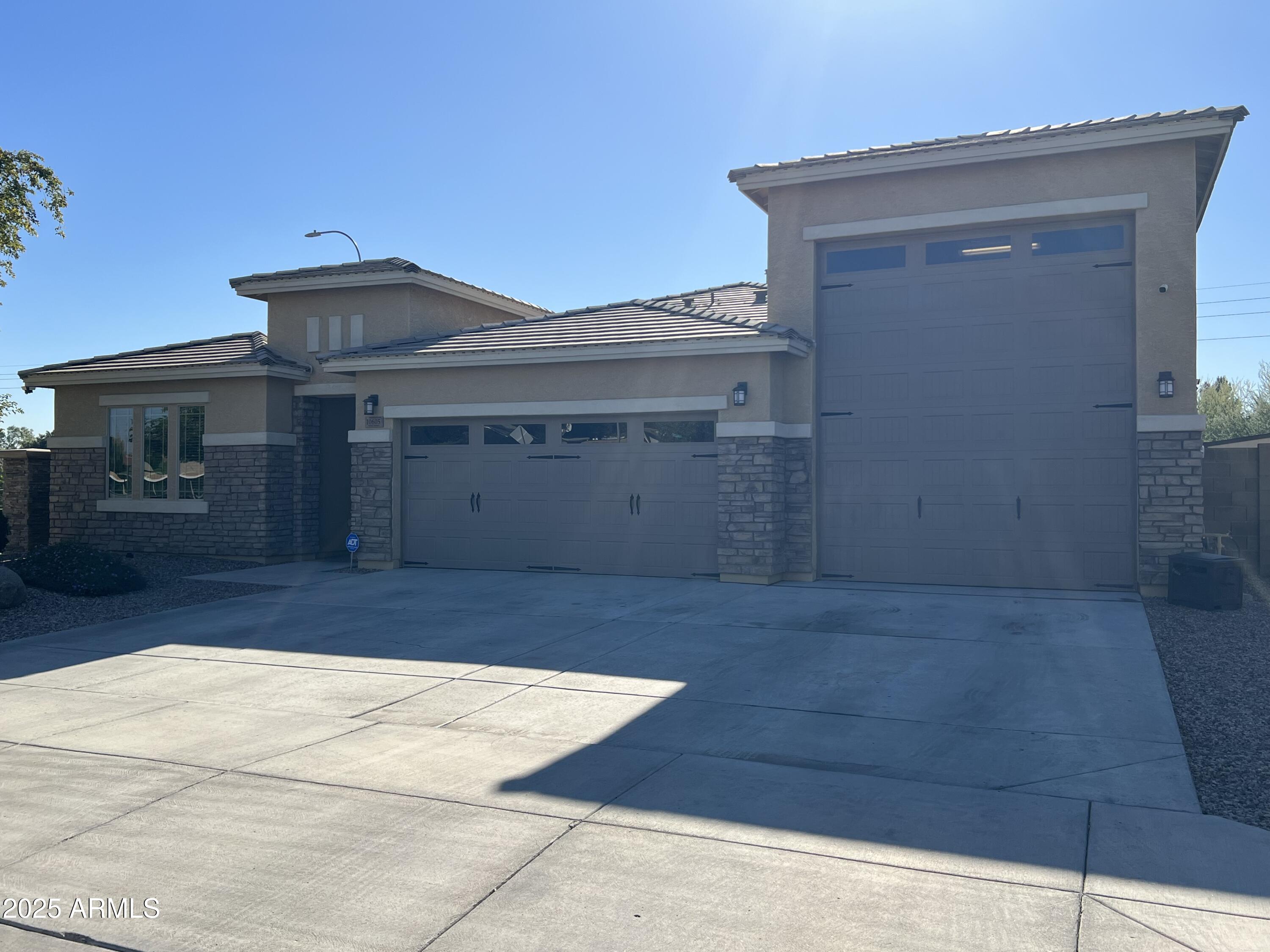 10605 W Catalina Drive