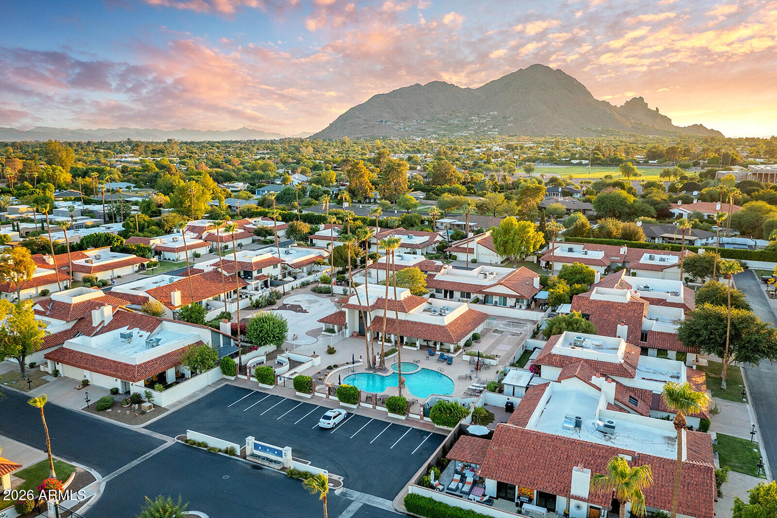Villa Del Oro - Residential