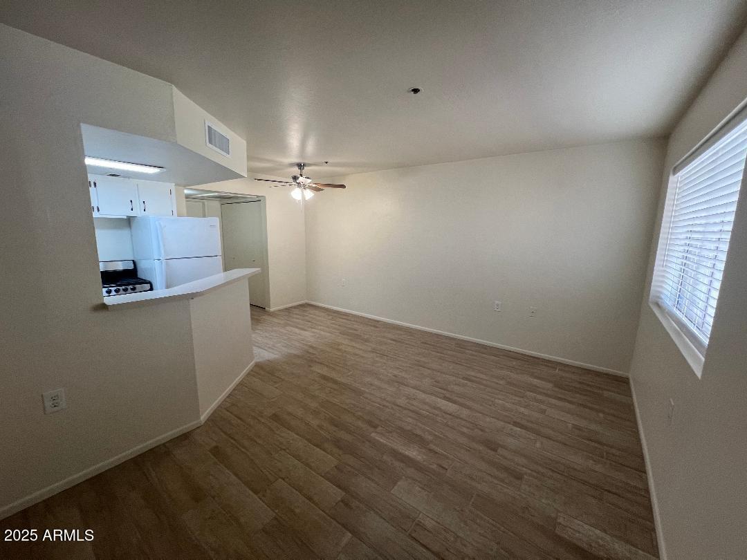 12221 W BELL Road 278