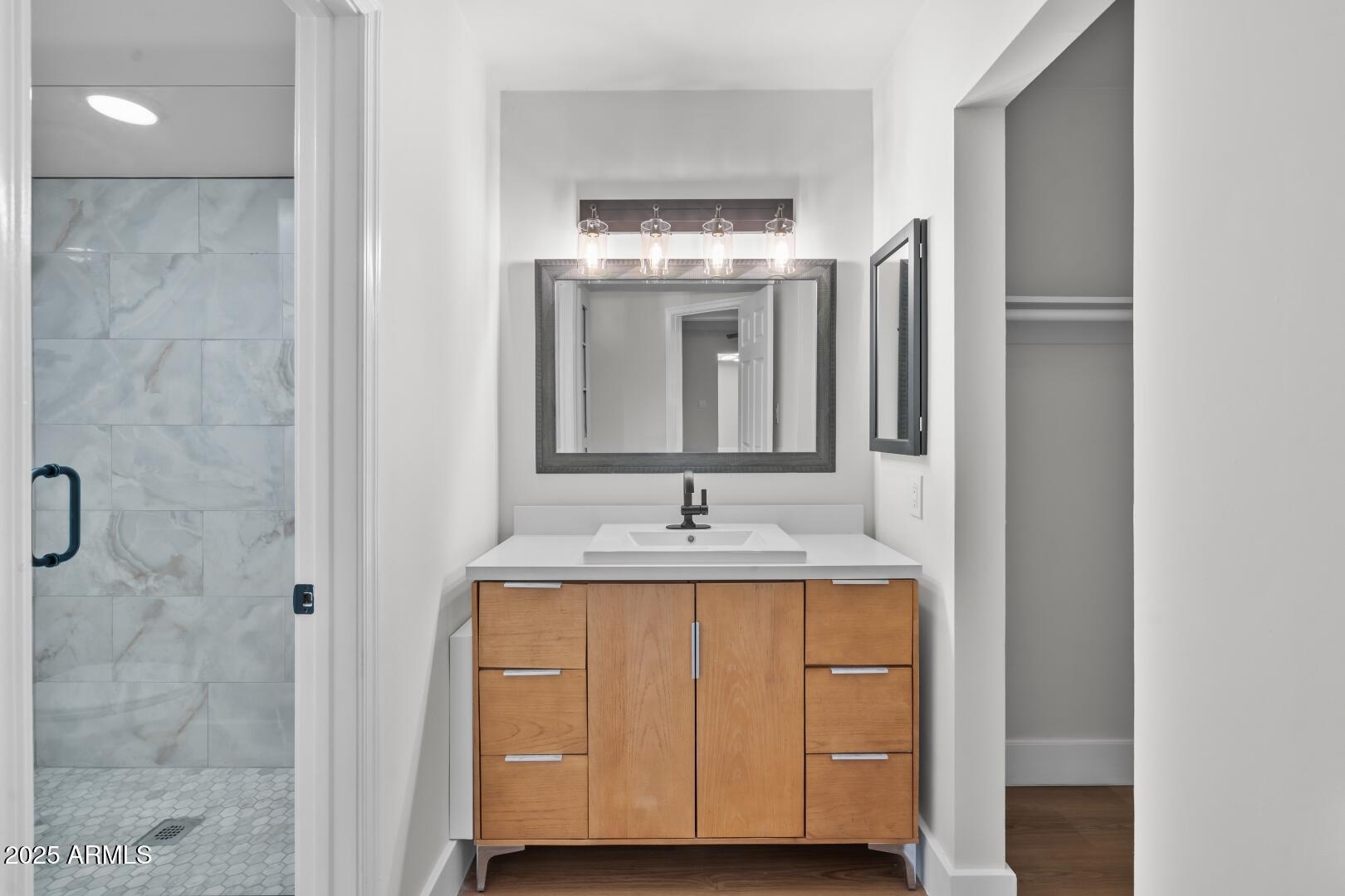 3825 E CAMELBACK Road 291