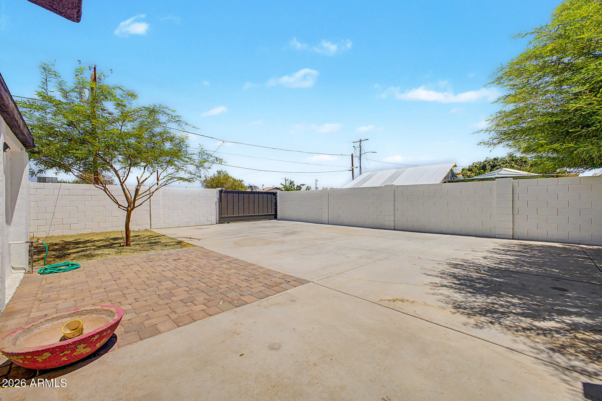 13805 N LUNA Street