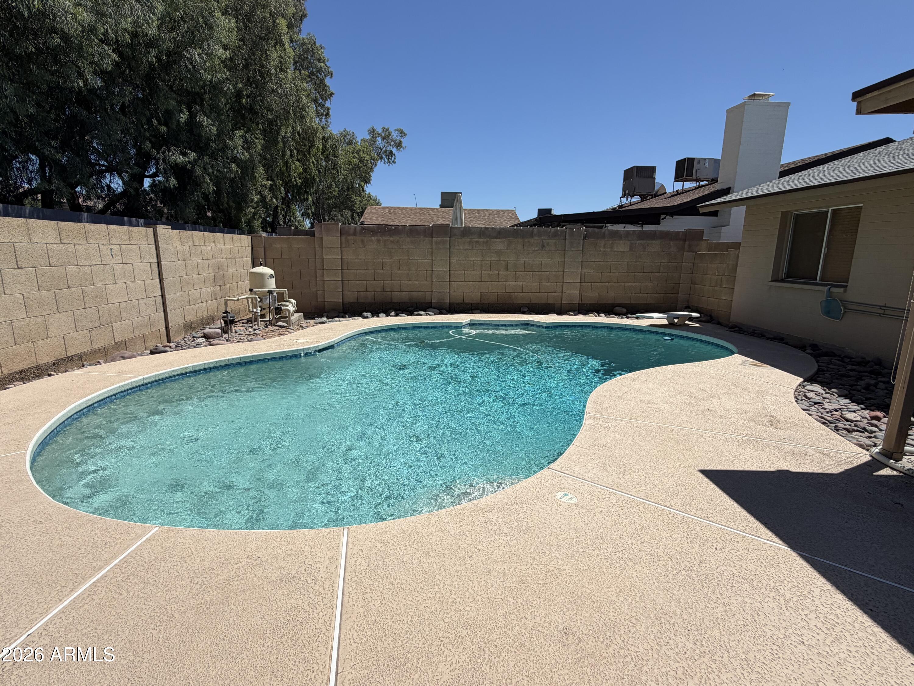 2136 E COLGATE Drive