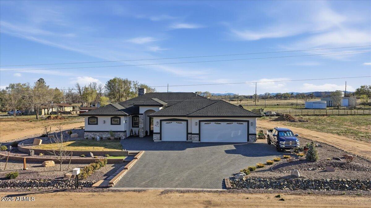 925 E Aztec Drive