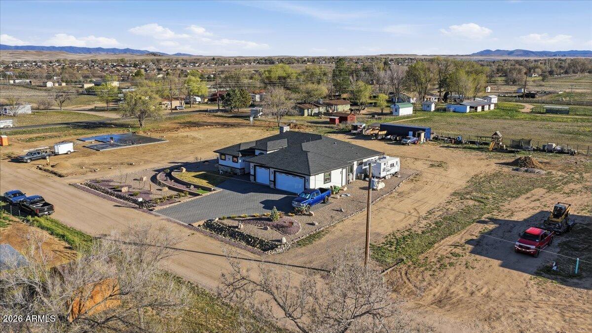 925 E Aztec Drive