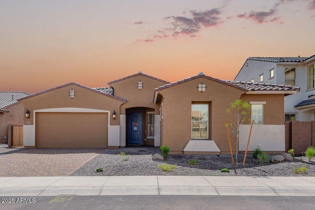 Photo of 17807 W Pasadena Avenue, Litchfield Park, AZ 85340 (MLS # 6868782)