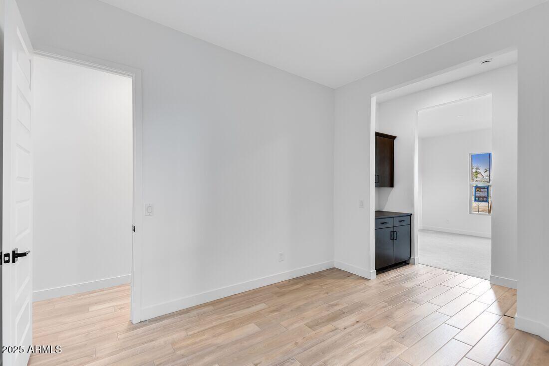 17807 W PASADENA Avenue