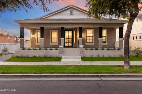 3102 E AGRITOPIA Loop N Gilbert AZ 85296