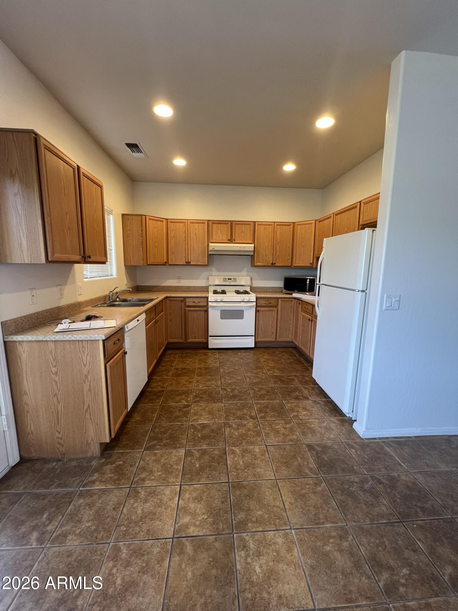 4450 E Juniper Trail