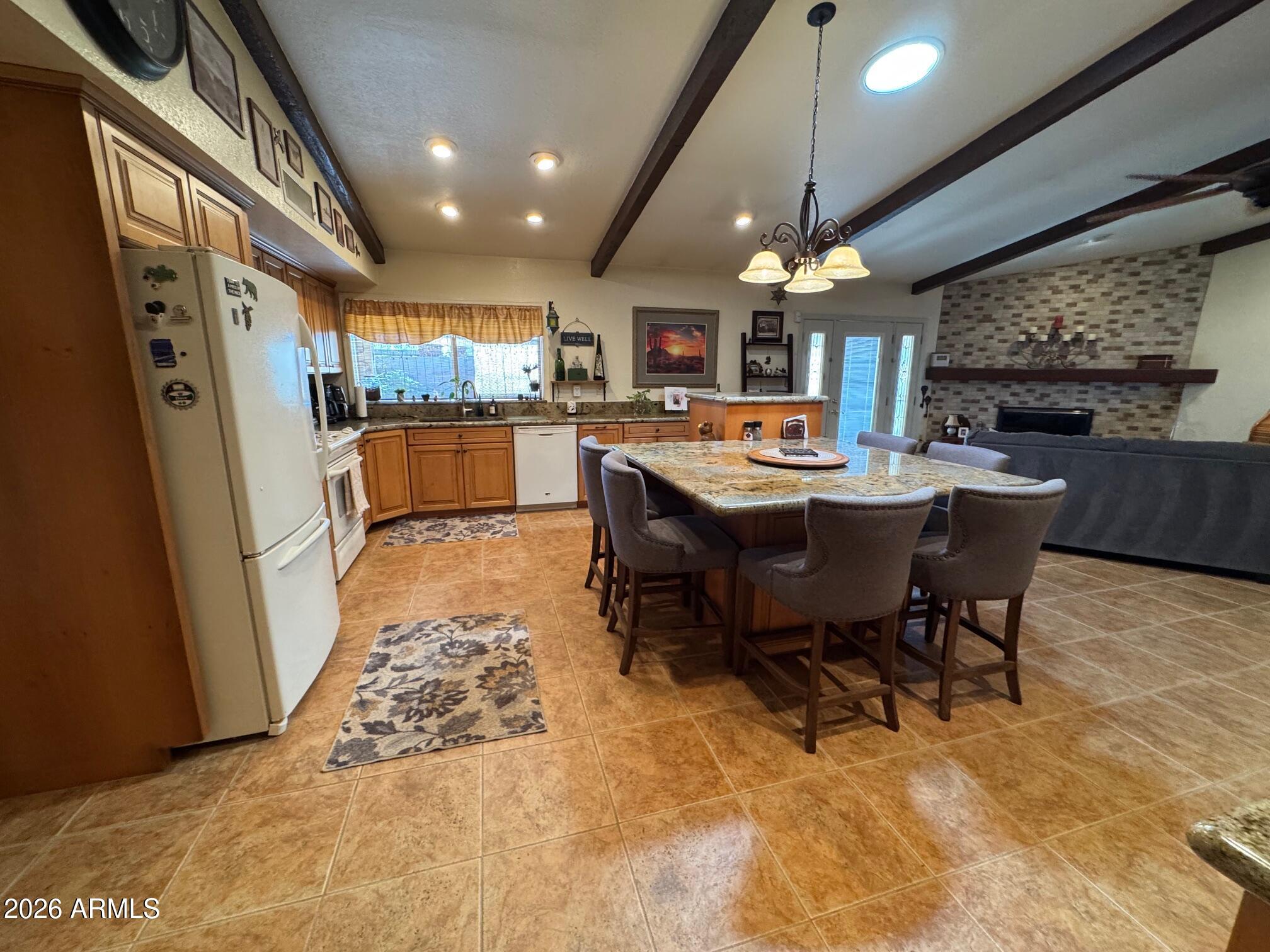 315 E MARCONI Avenue