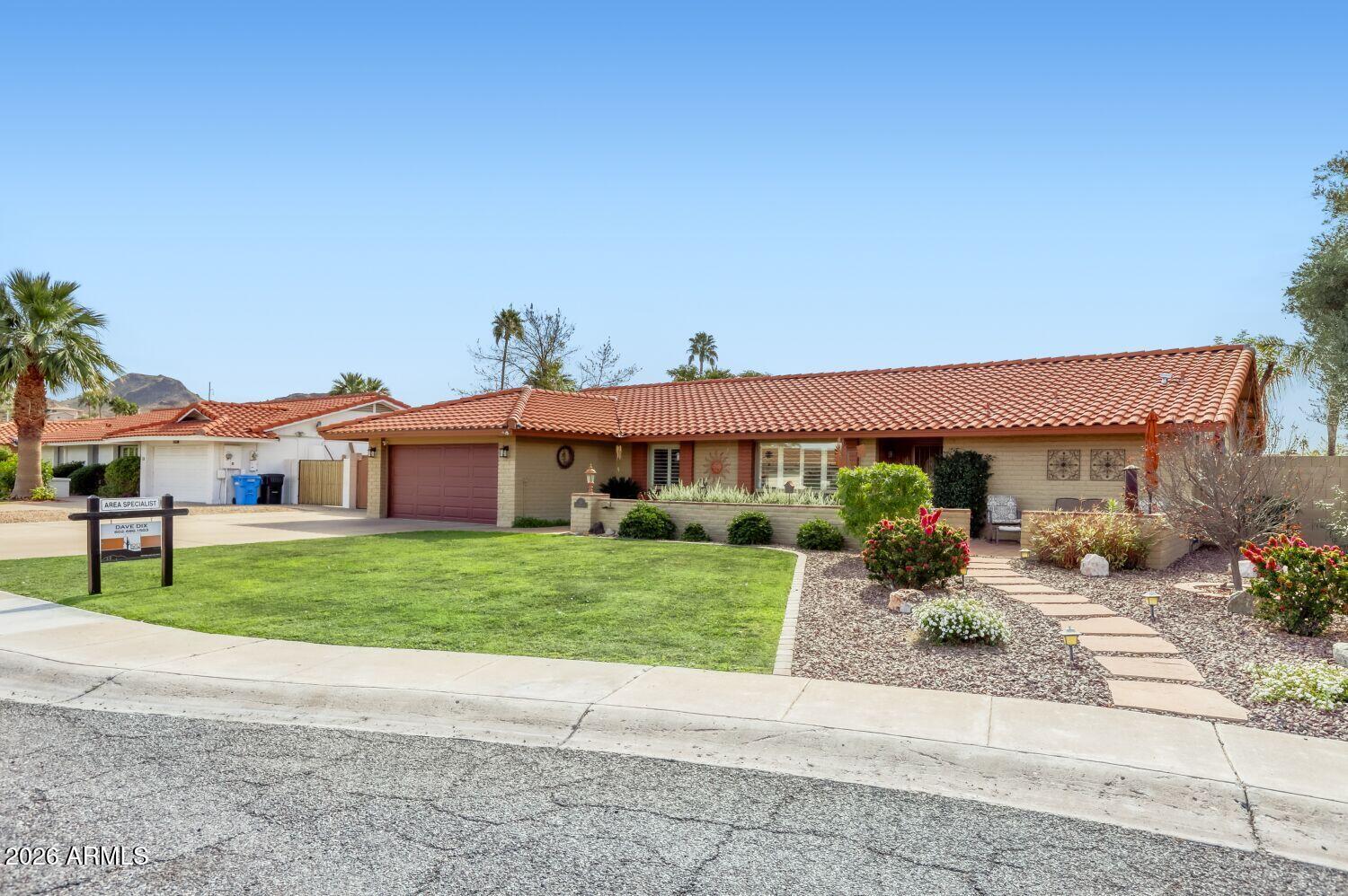 315 E MARCONI Avenue