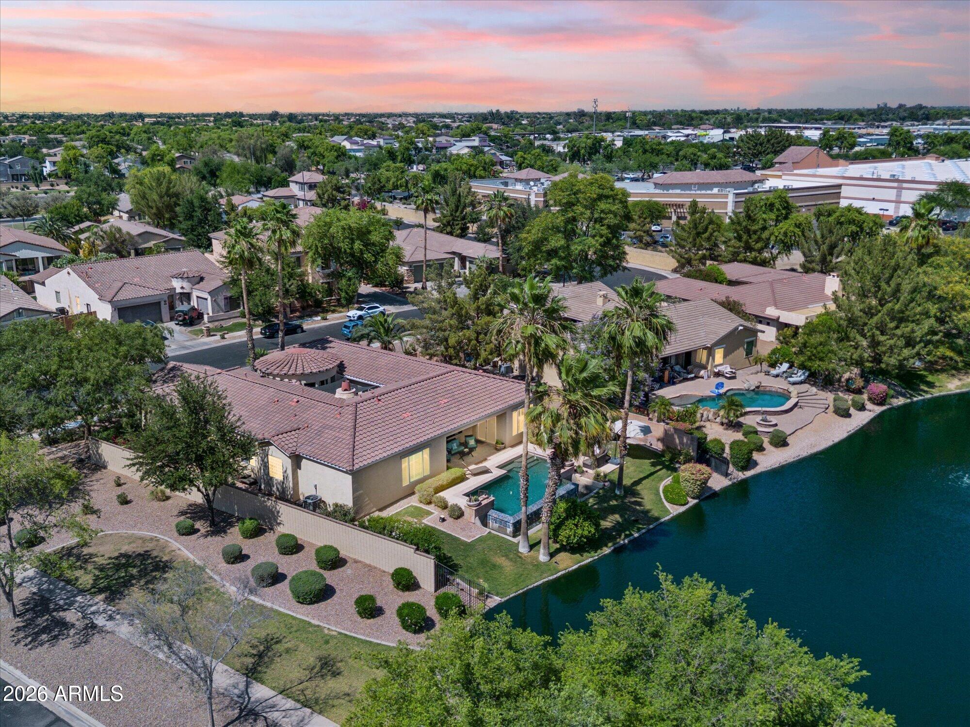 837 E Torrey Pines Place