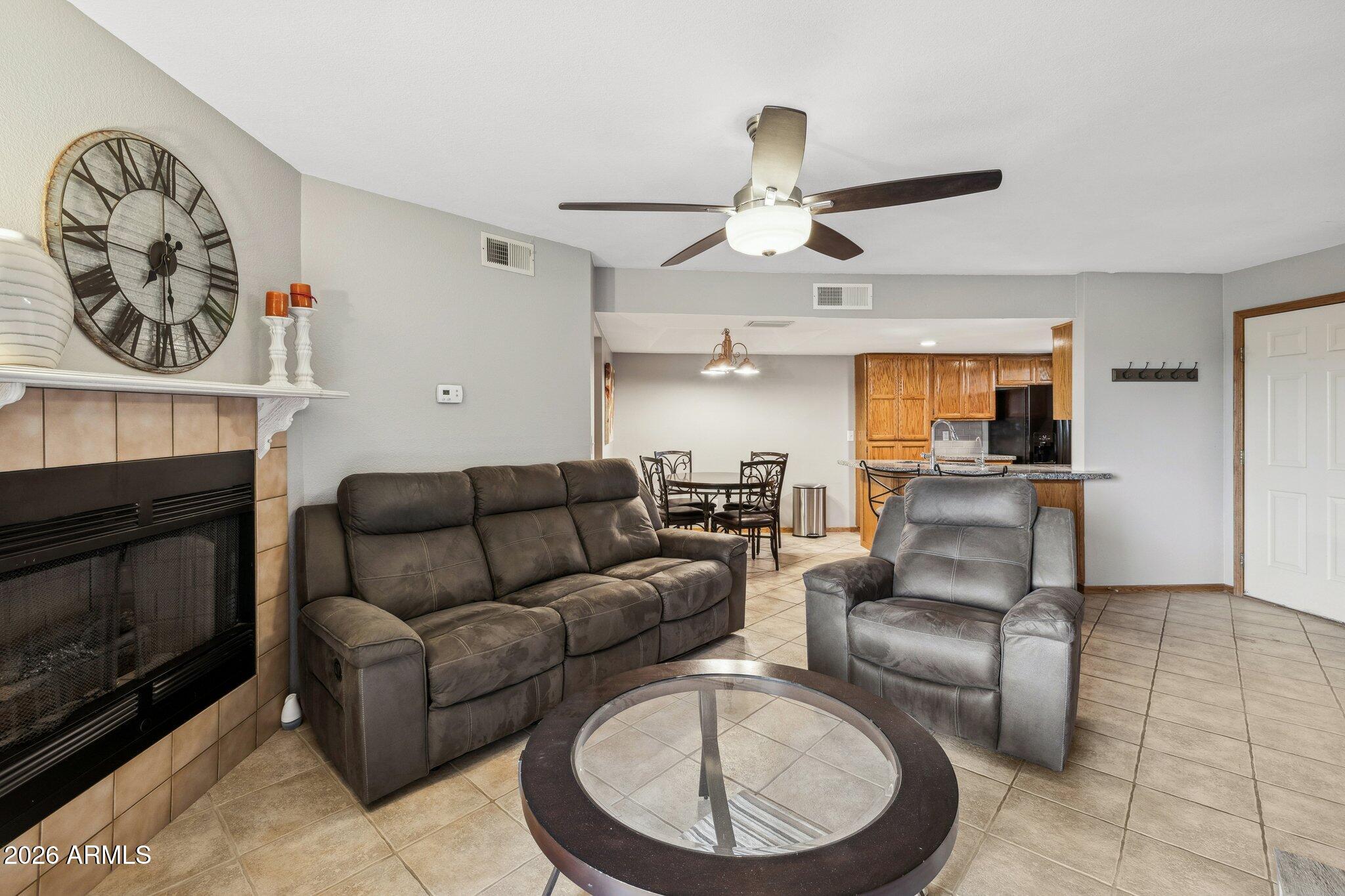 FOUNTAIN HILLS CONDOMINIUMS UNIT 101-106 201-206 - Residential