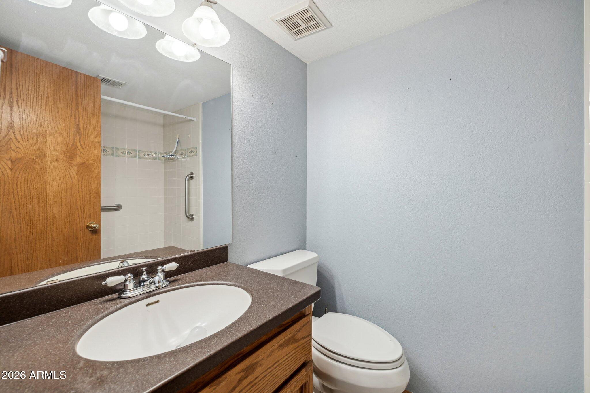 FOUNTAIN HILLS CONDOMINIUMS UNIT 101-106 201-206 - Residential