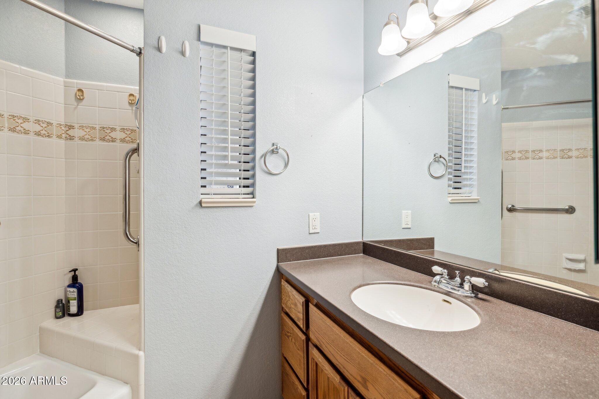 FOUNTAIN HILLS CONDOMINIUMS UNIT 101-106 201-206 - Residential