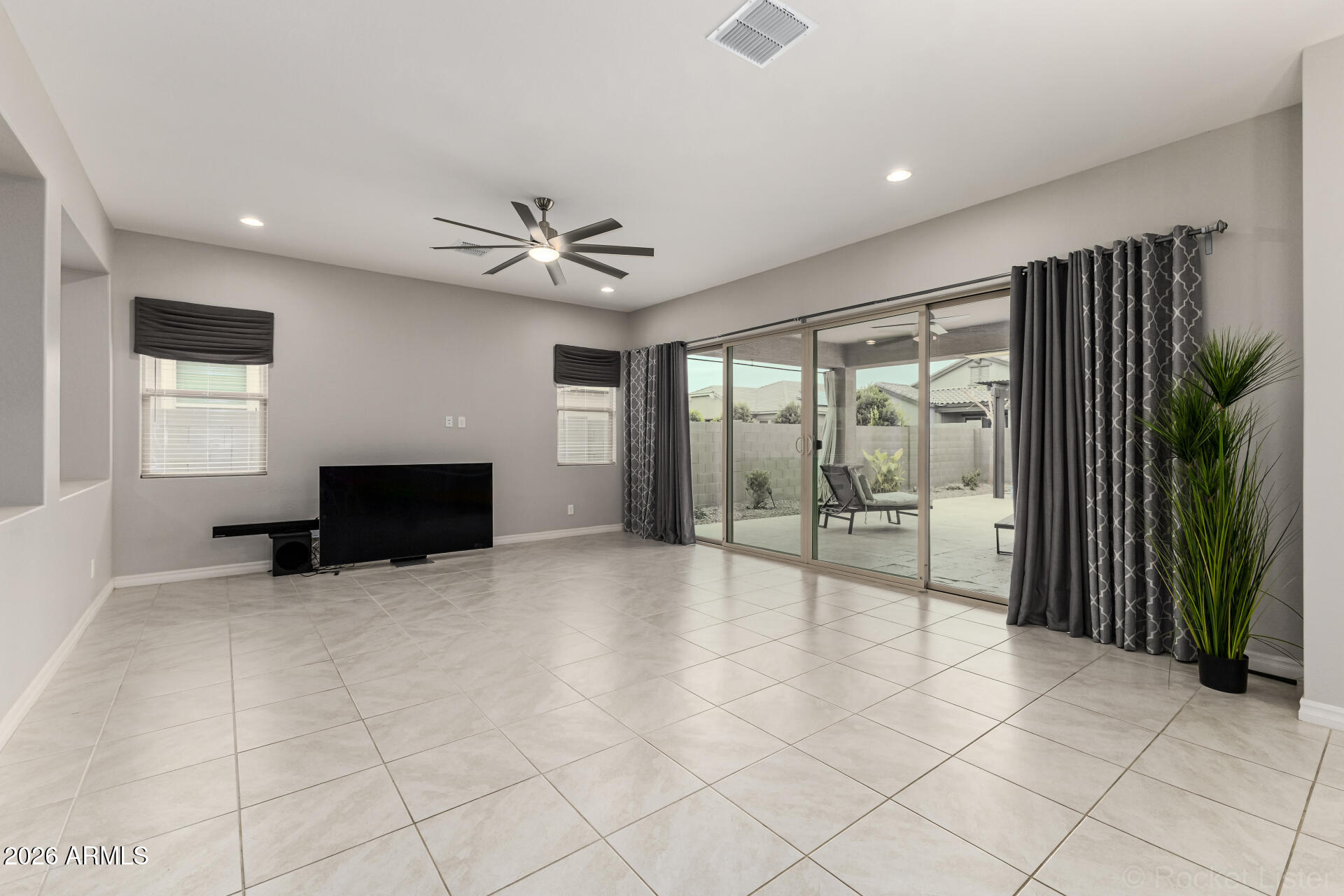 41385 W CENTENNIAL Drive