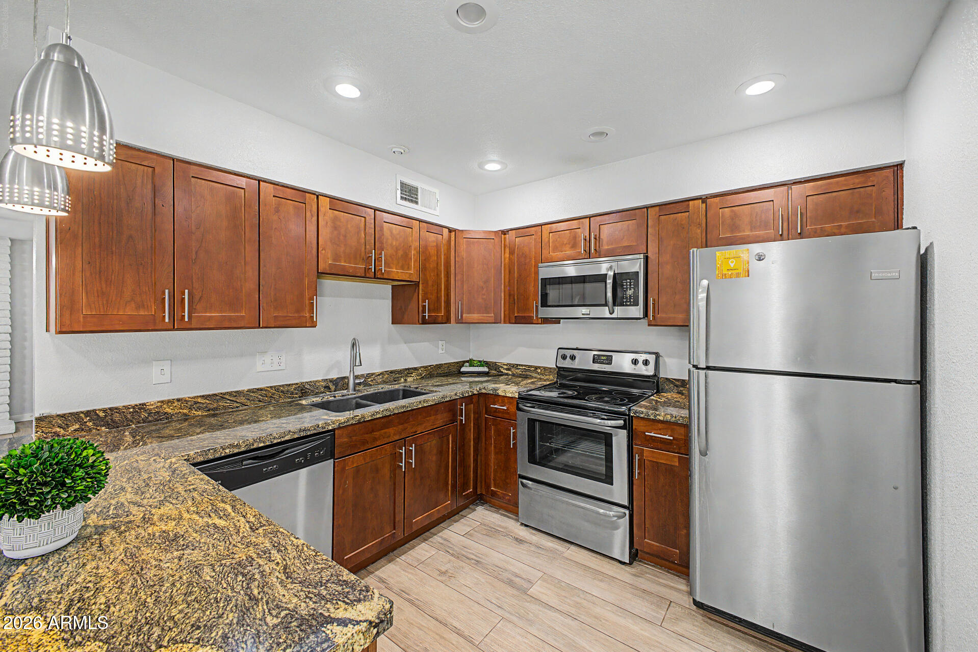 2015 E SOUTHERN Avenue 12