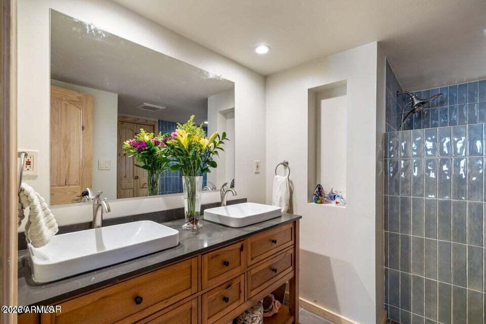 LOVELAND - Residential