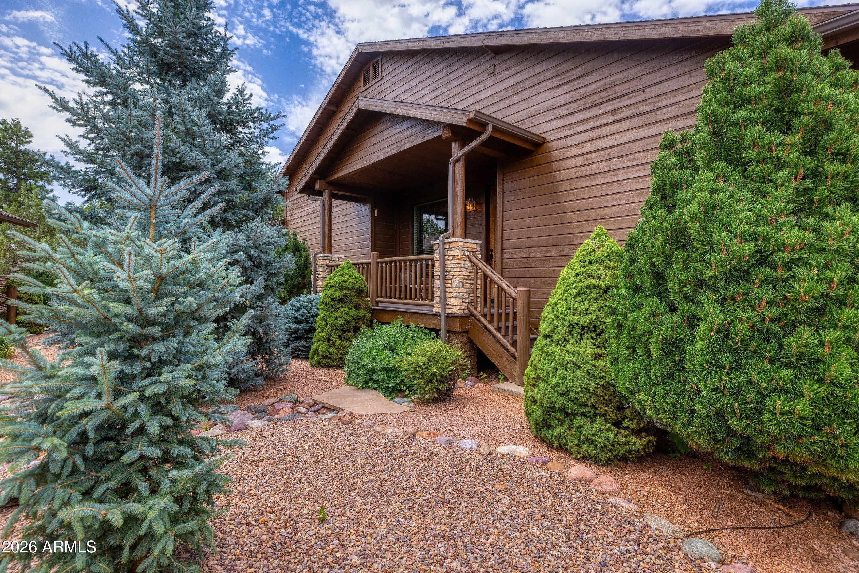 2821 W VILLA Loop
