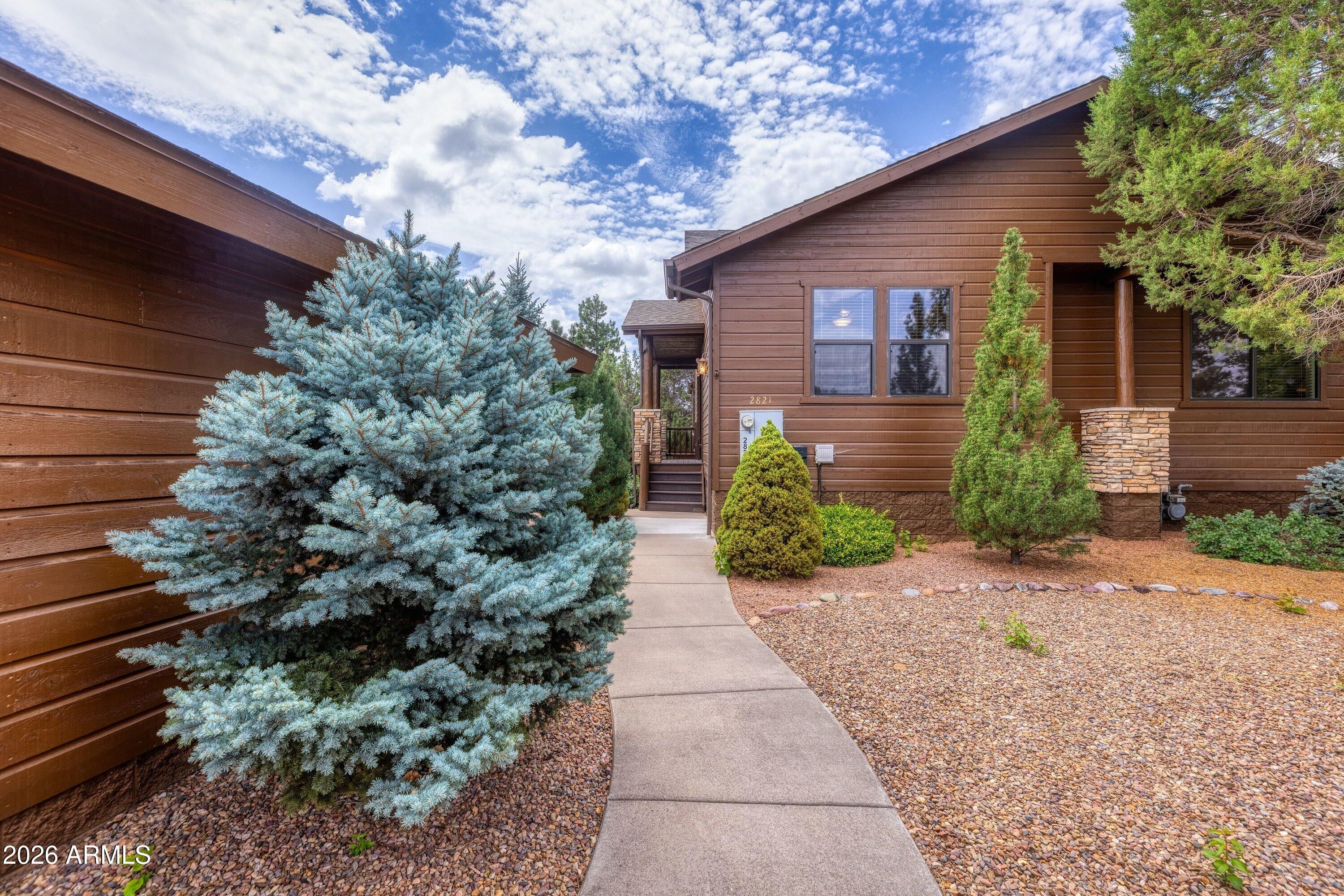 2821 W VILLA Loop