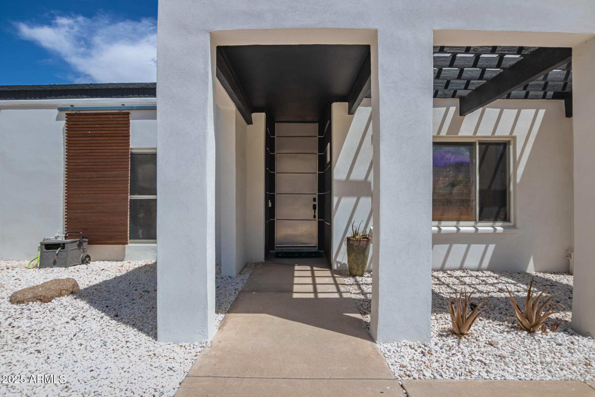 4313 E SUNRISE Drive