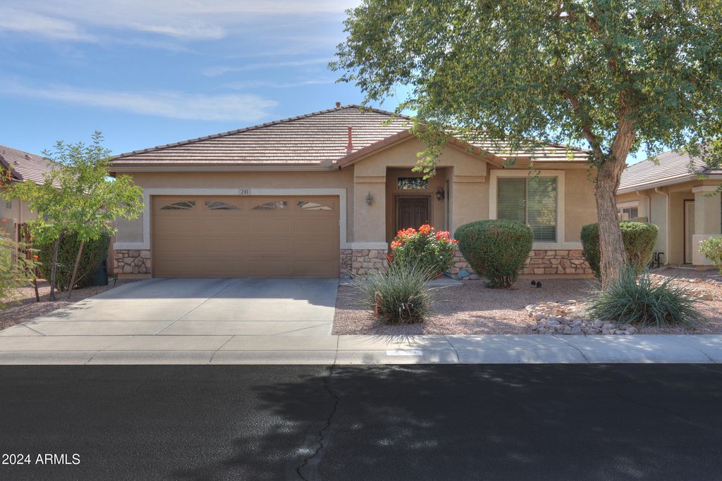 Photo of 241 W Atlantic Drive, Casa Grande, AZ 85122 (MLS # 6846083)