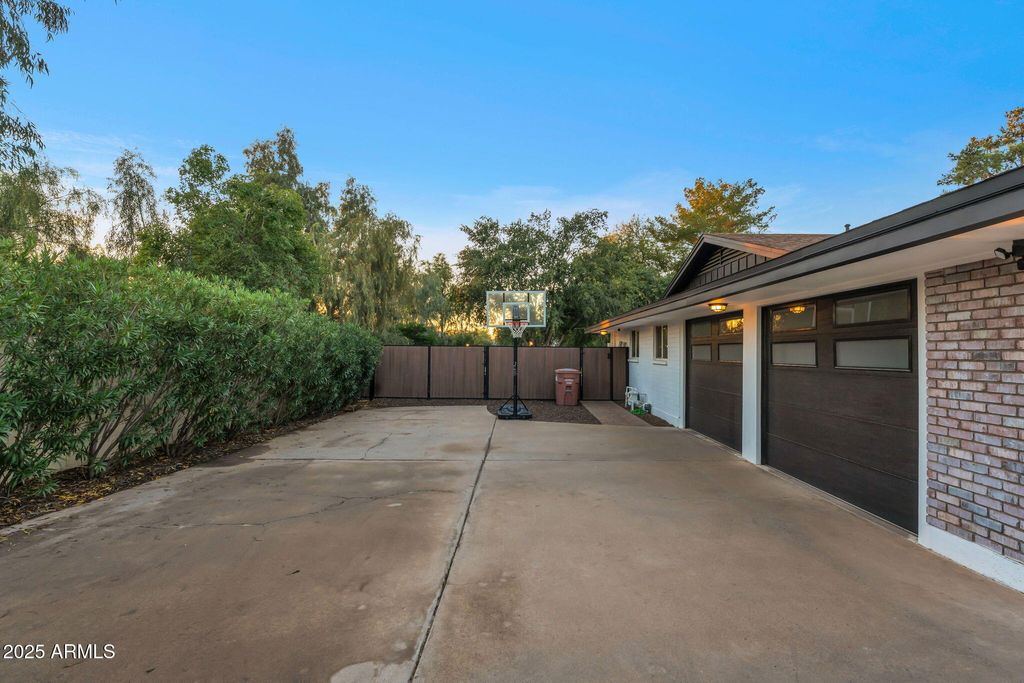 Photo of 13242 N 76th Place, Scottsdale, AZ 85260 (MLS # 6952667)