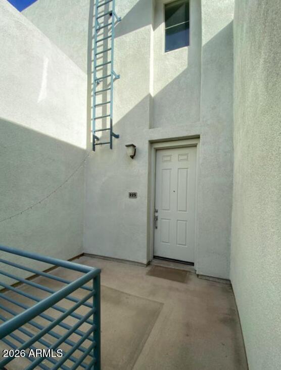 615 E Portland 225