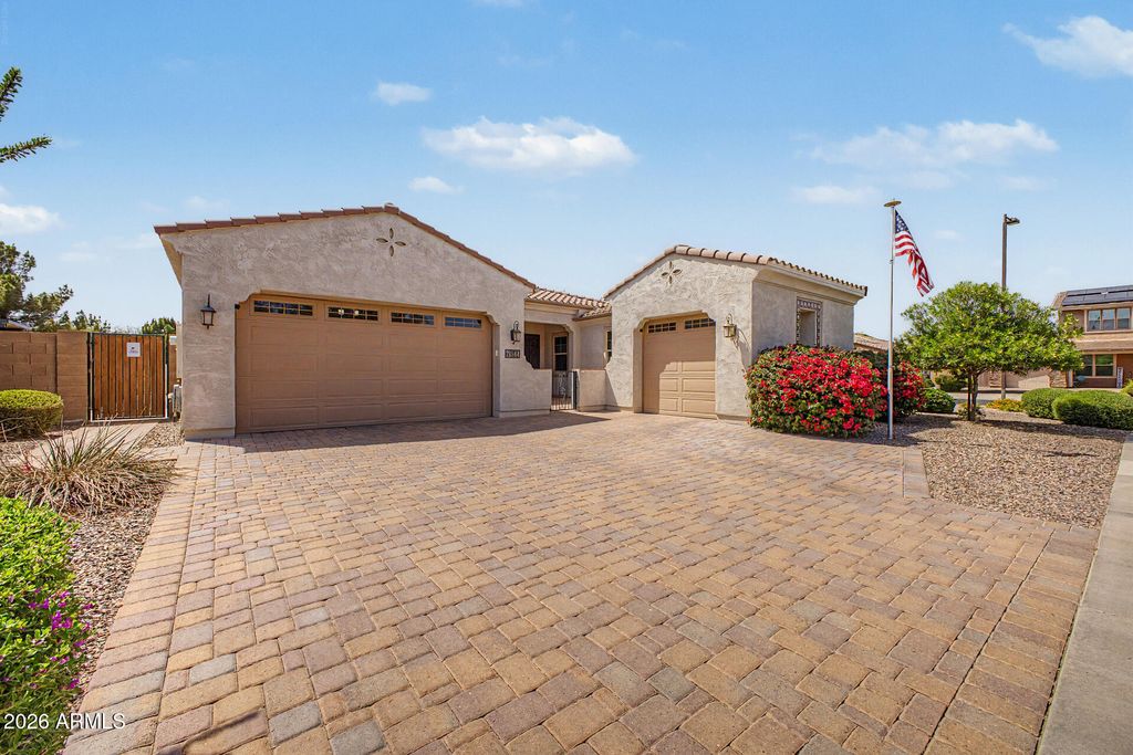 Photo of 21844 S 221st Place, Queen Creek, AZ 85142 (MLS # 7021845)