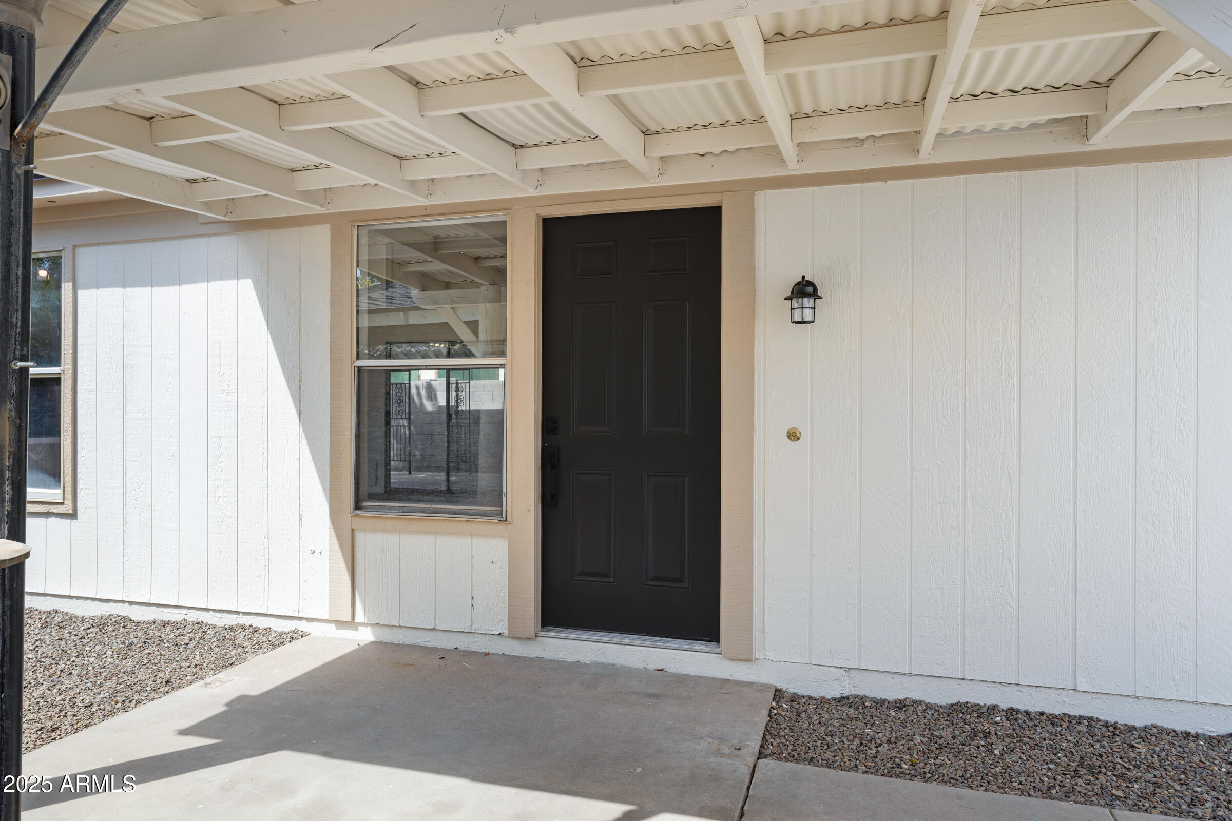 809 E GILA Lane