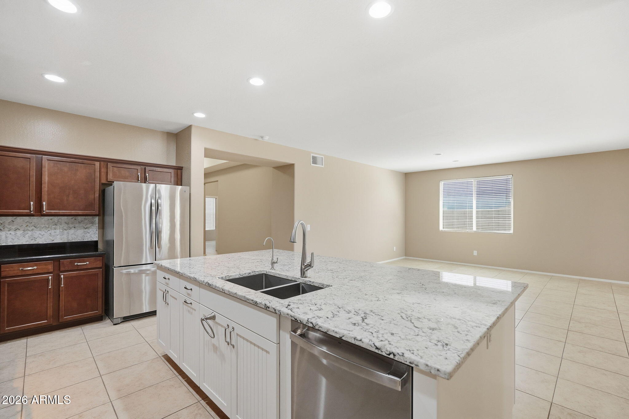 2418 W ANGEL Way
