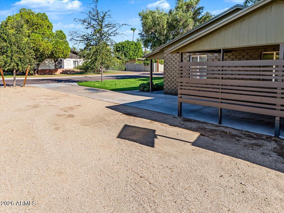 4446 N 33RD Place