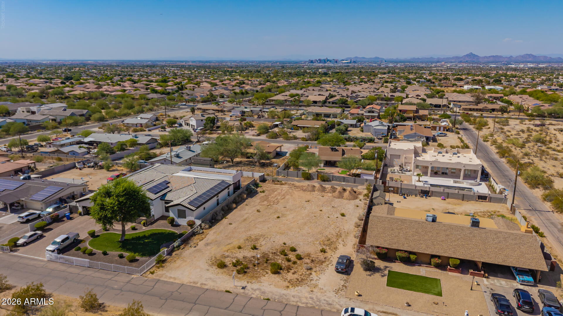 1434 E LA MIRADA Drive 18