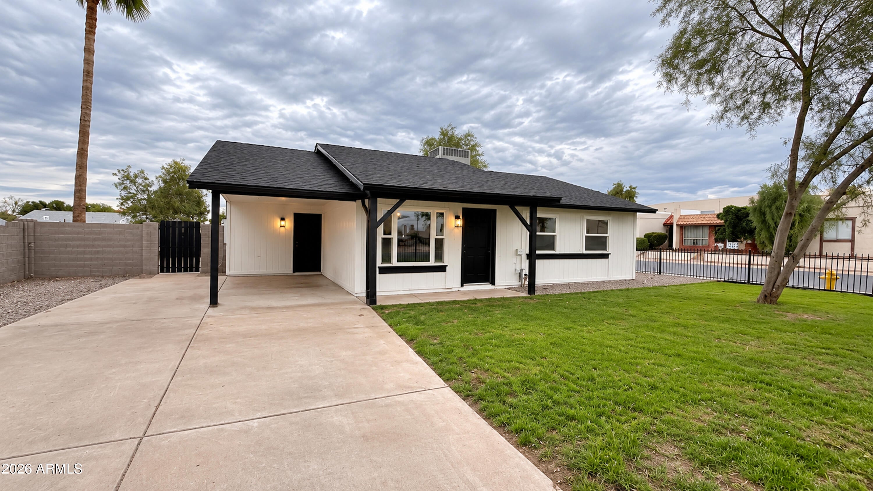 Properties 1 4627 S HANNA Drive