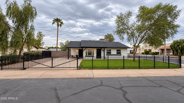 4627 S HANNA DR, TEMPE, AZ 85282 - Image 2e54163a3f3db16a77be7a166eff95bc/2017362668