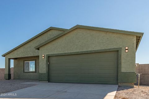 A home in Arizona City