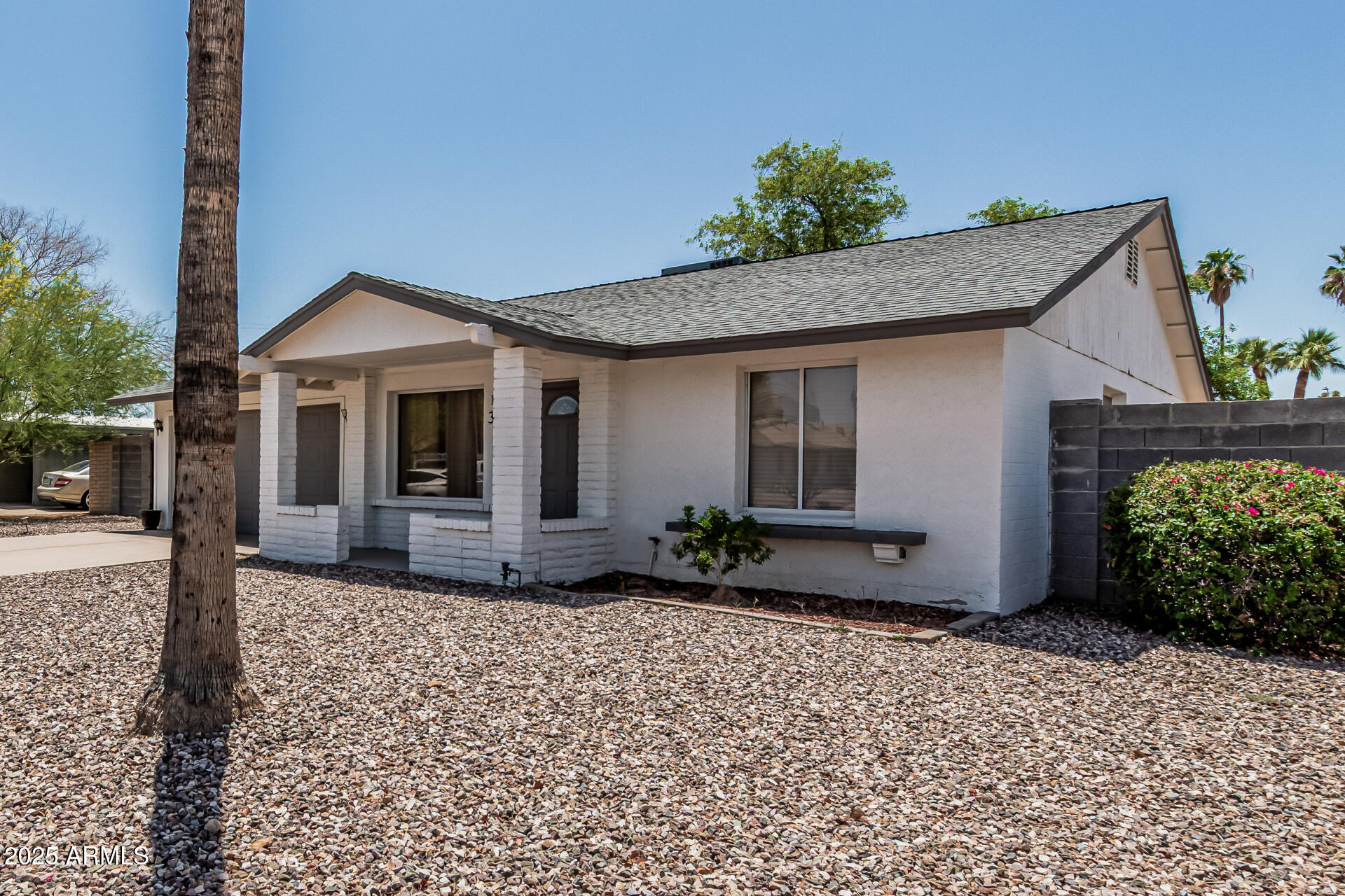 343 W SANTA CRUZ Drive