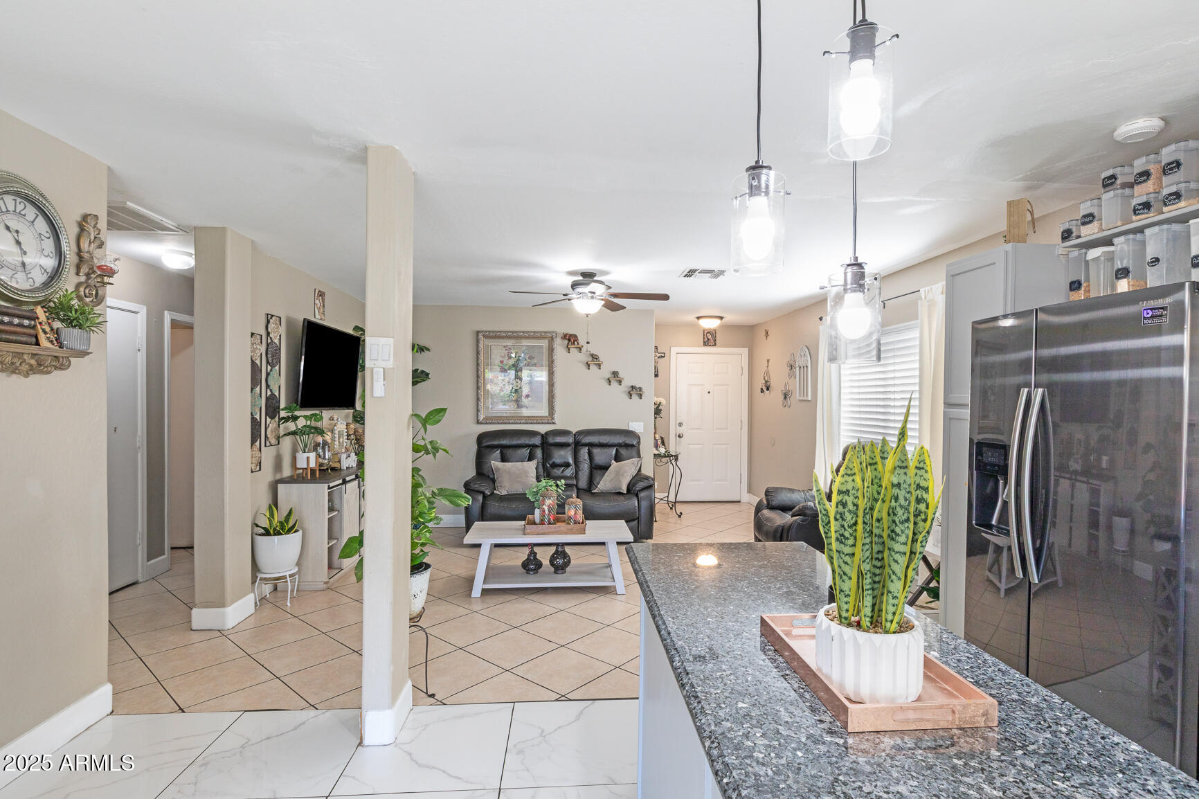 11239 W DEVONSHIRE Avenue