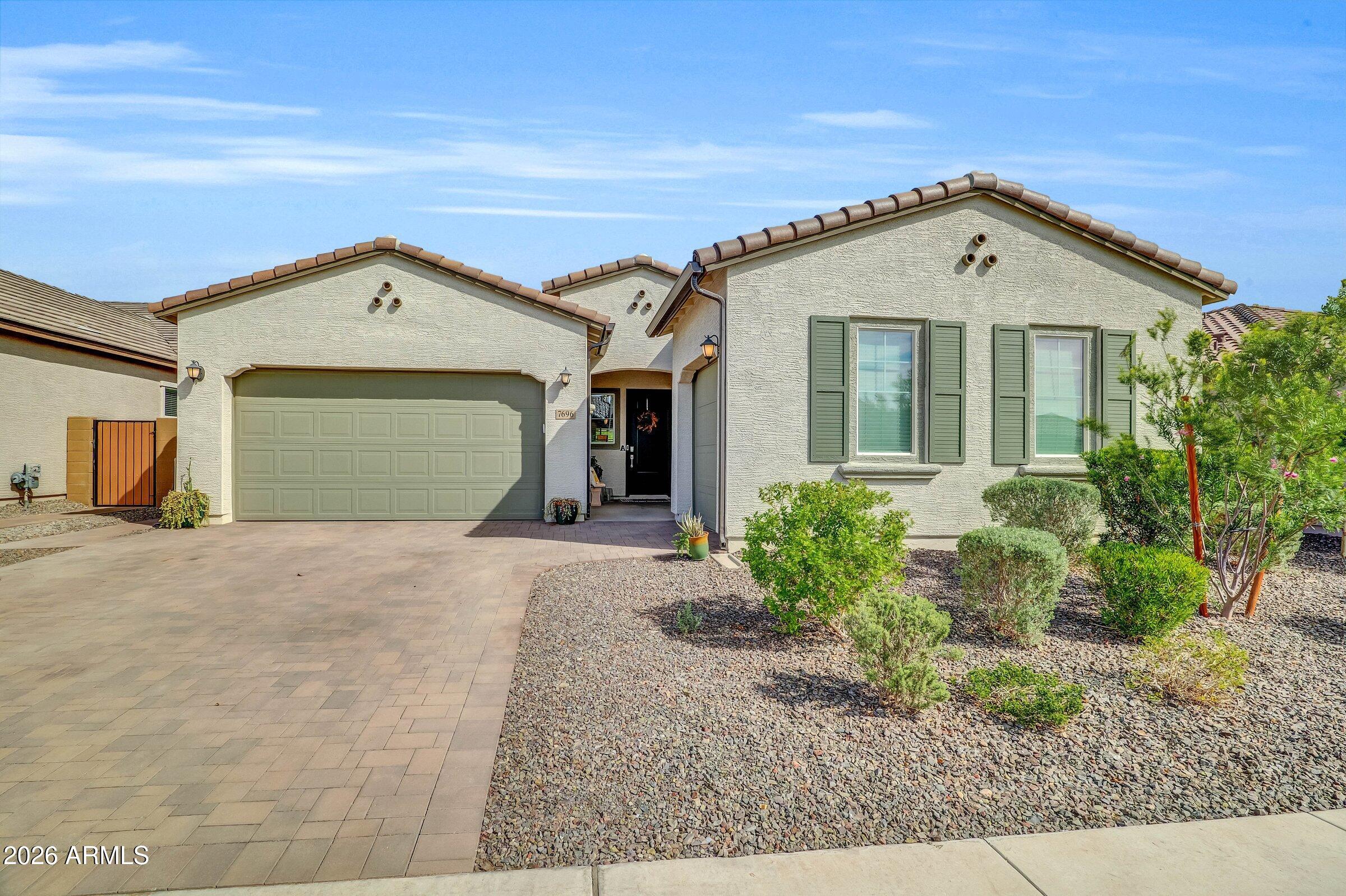 7696 W HONEYSUCKLE Drive