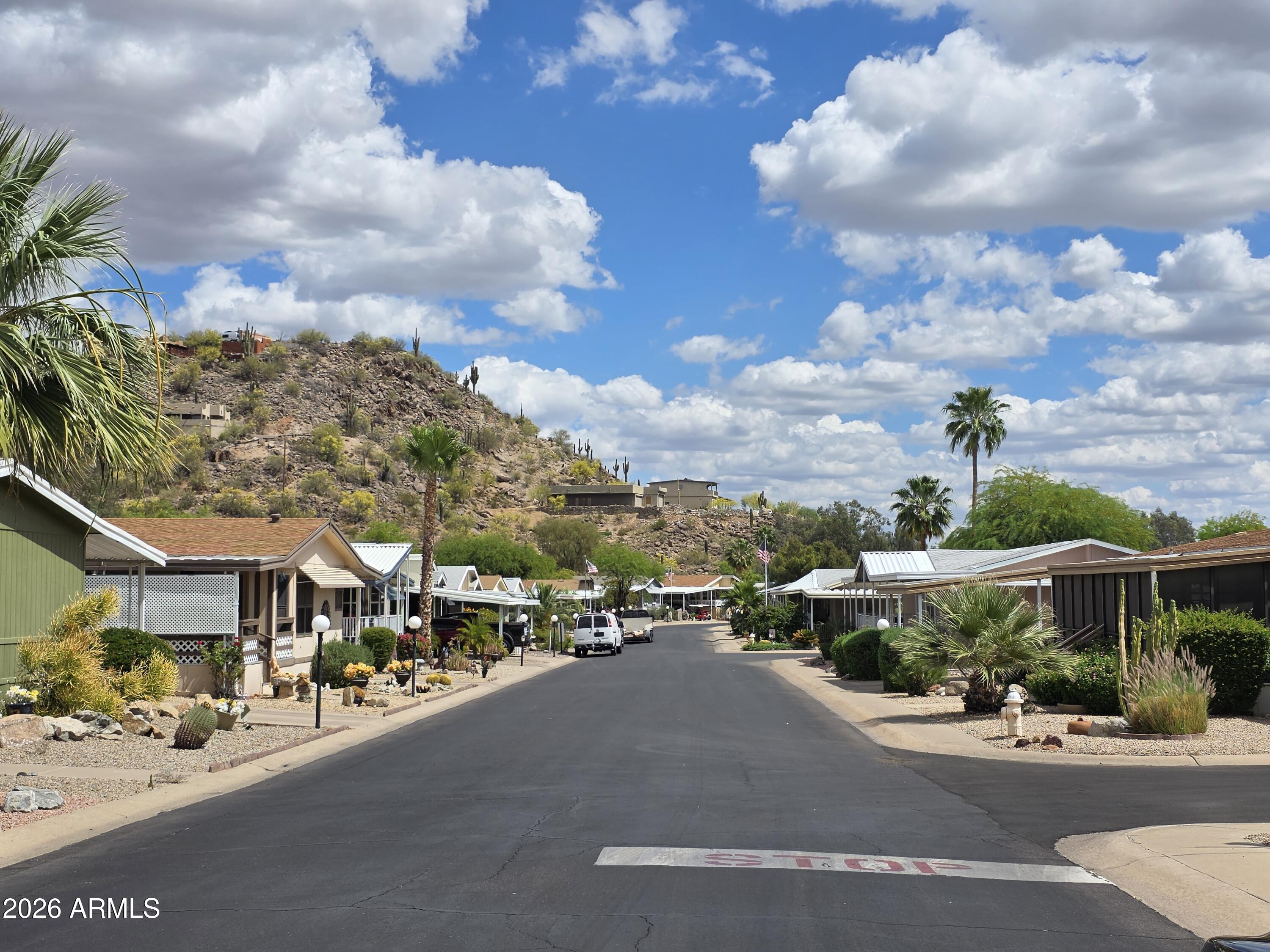 2233 E BEHREND Drive 78