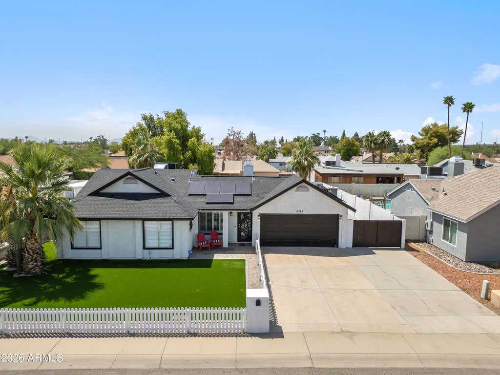 Photo of 2213 W Irma Lane, Phoenix, AZ 85027 (MLS # 7057398)