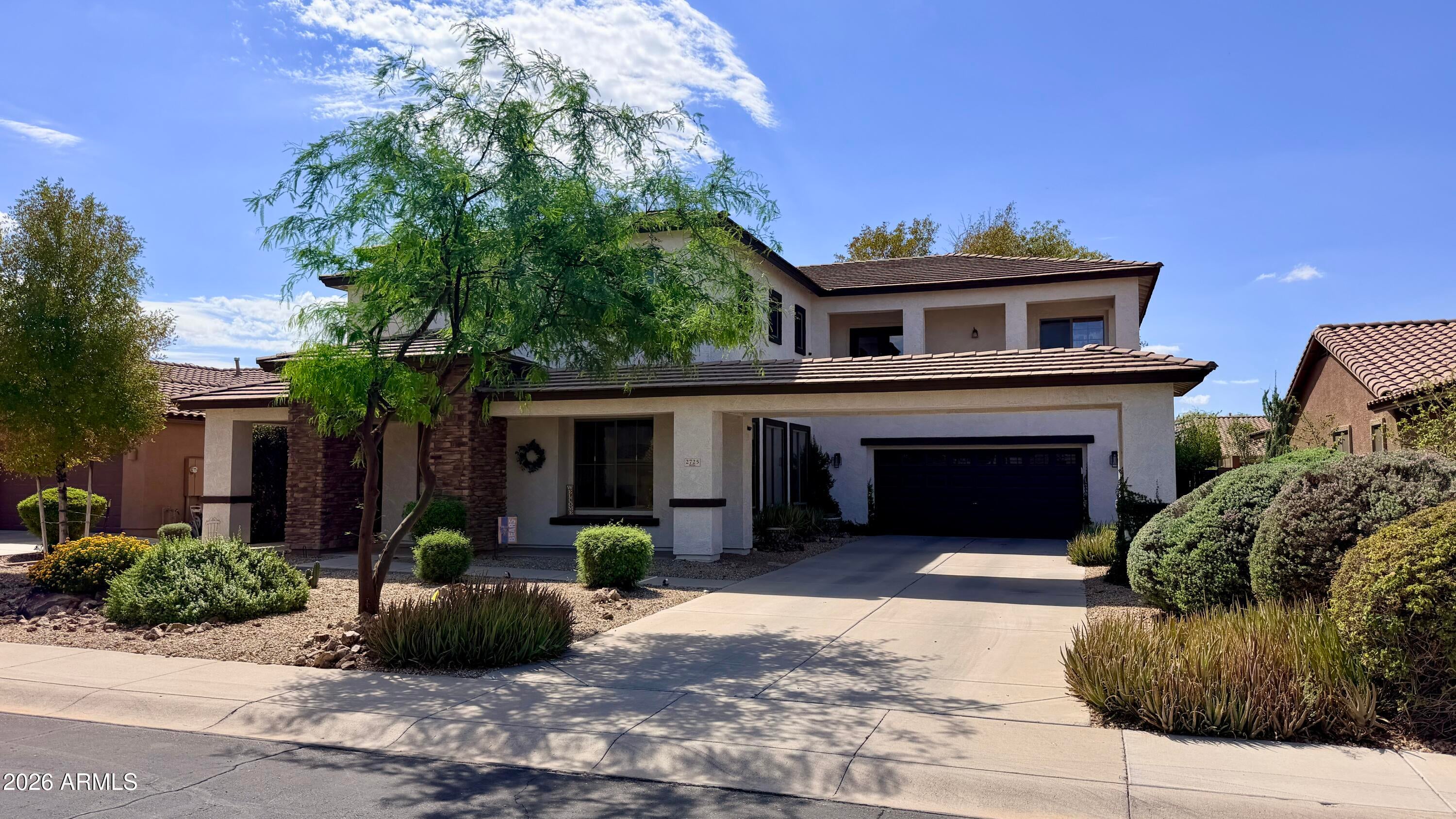 2725 E GRAND CANYON Drive