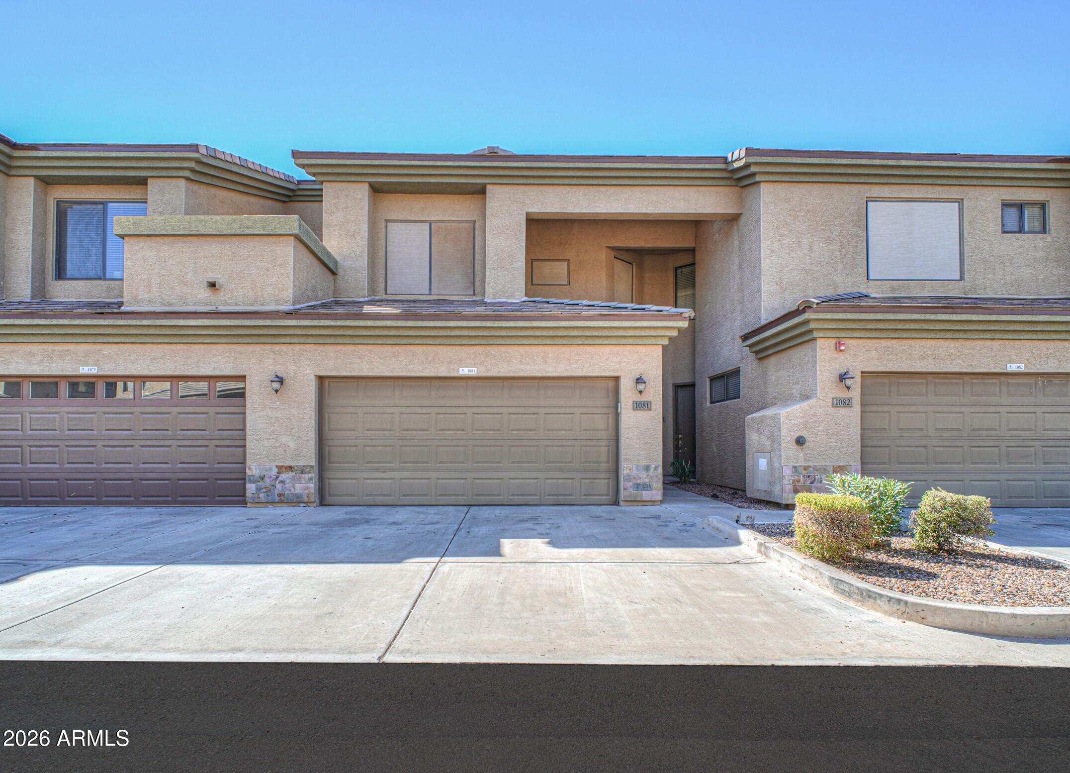 705 W QUEEN CREEK Road 1081