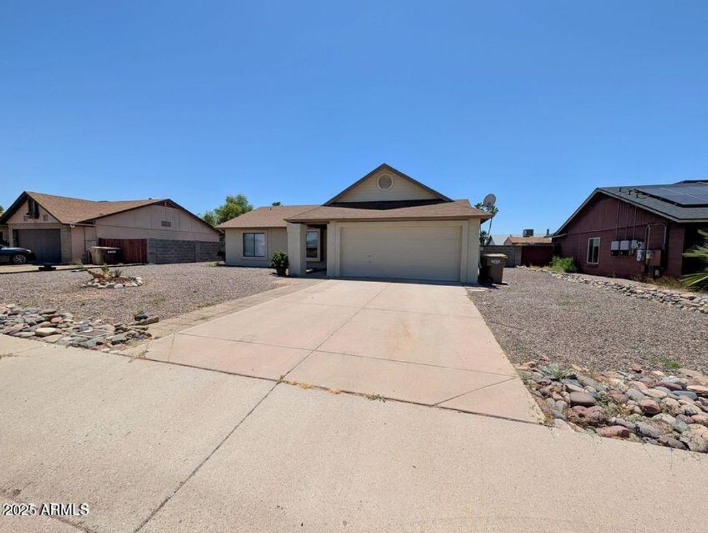 Photo of 8933 W Mountain View Road, Peoria, AZ 85345 (MLS # 6933273)