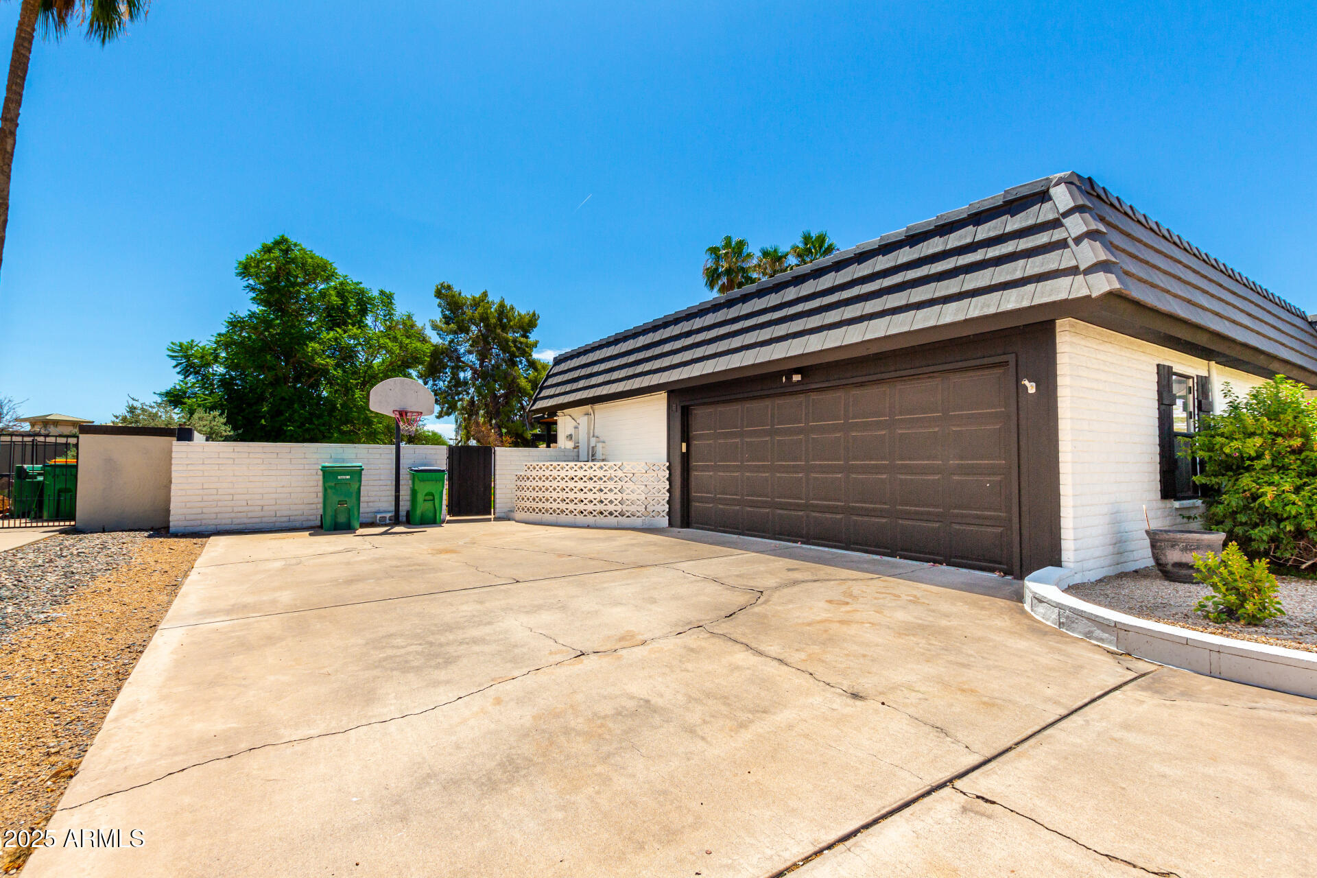 980 CASTILLO Drive E