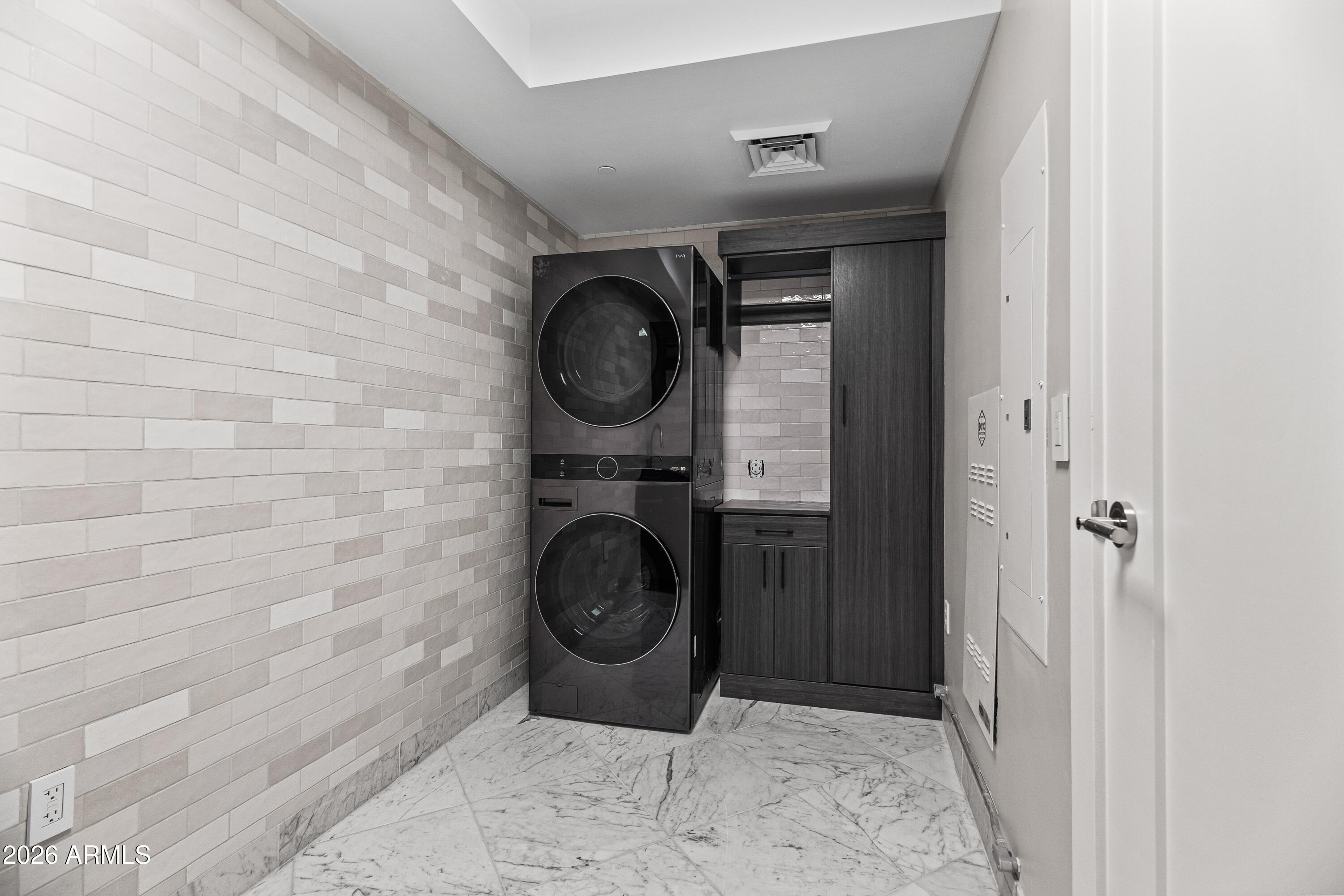 BRIDGEVIEW AT HAYDEN FERRY LAKESIDE CONDOMINIUM AM - Residential