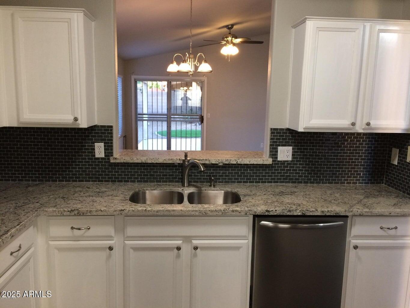 2240 E AIRE LIBRE Avenue