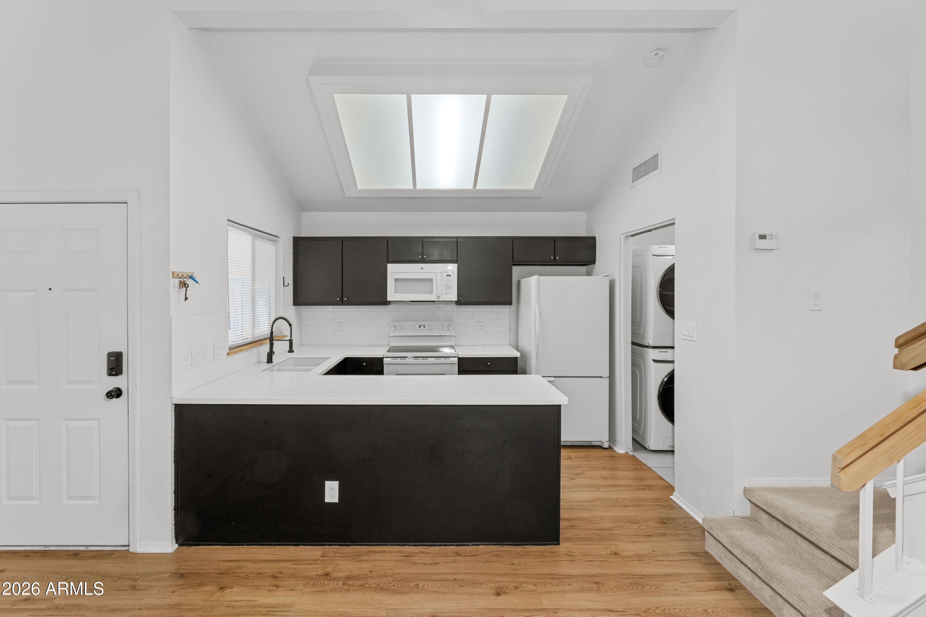 2201 N COMANCHE Drive 1028