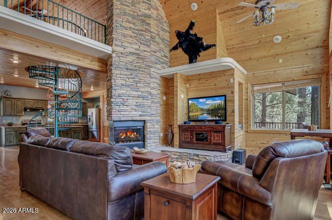 2833 W Red  Hawk Circle