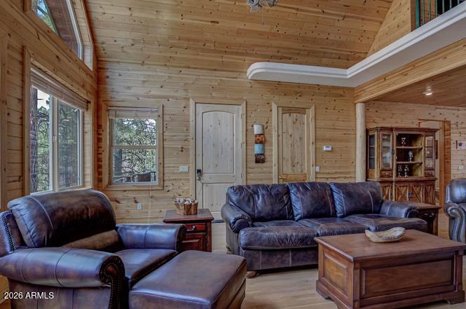 2833 W Red  Hawk Circle
