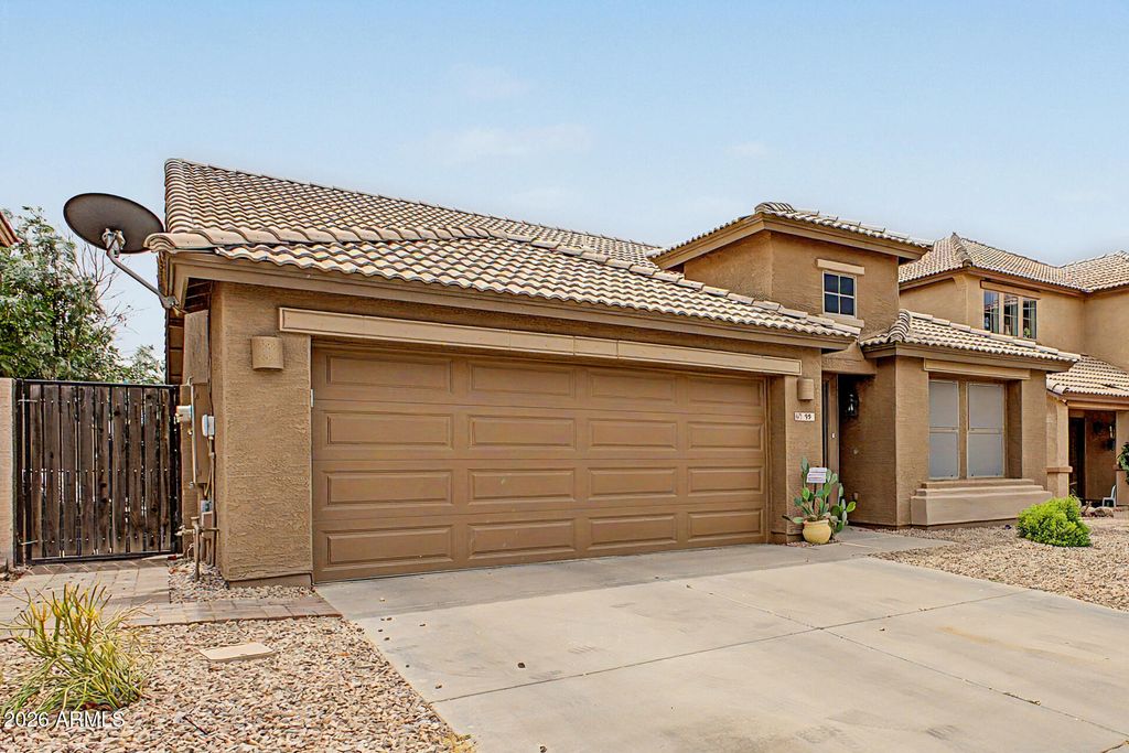 Photo of 99 W Yellow Bee Drive, San Tan Valley, AZ 85143 (MLS # 7017054)